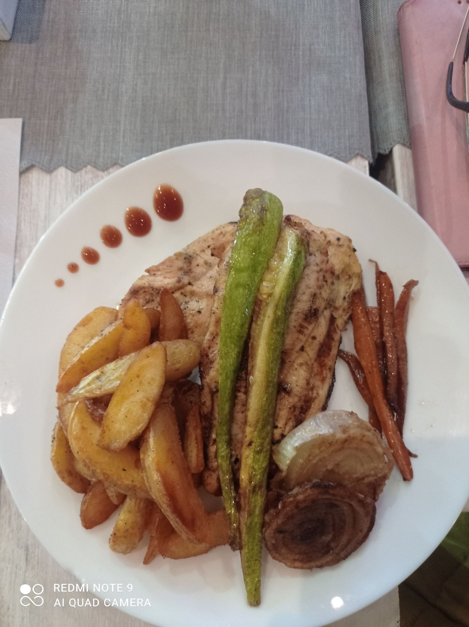 Пиле с картофи