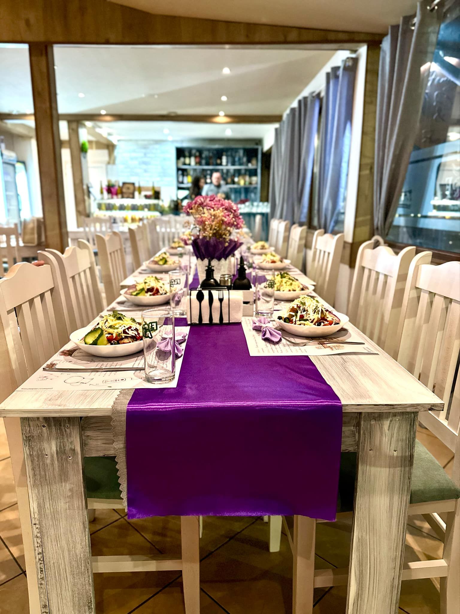 Ресторант Family & Friends